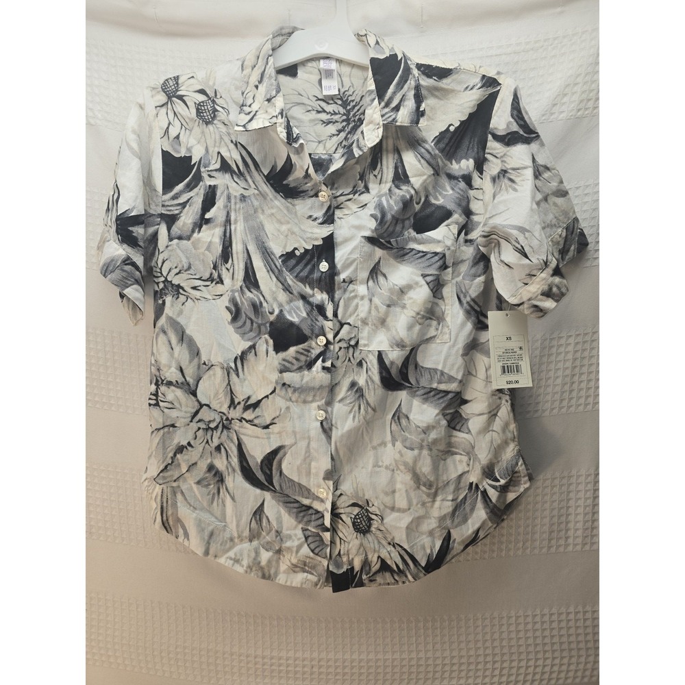 Stars Above Blouse Womens Sz XS Oversized Gray Black Short Sleeve Button Up 6182
